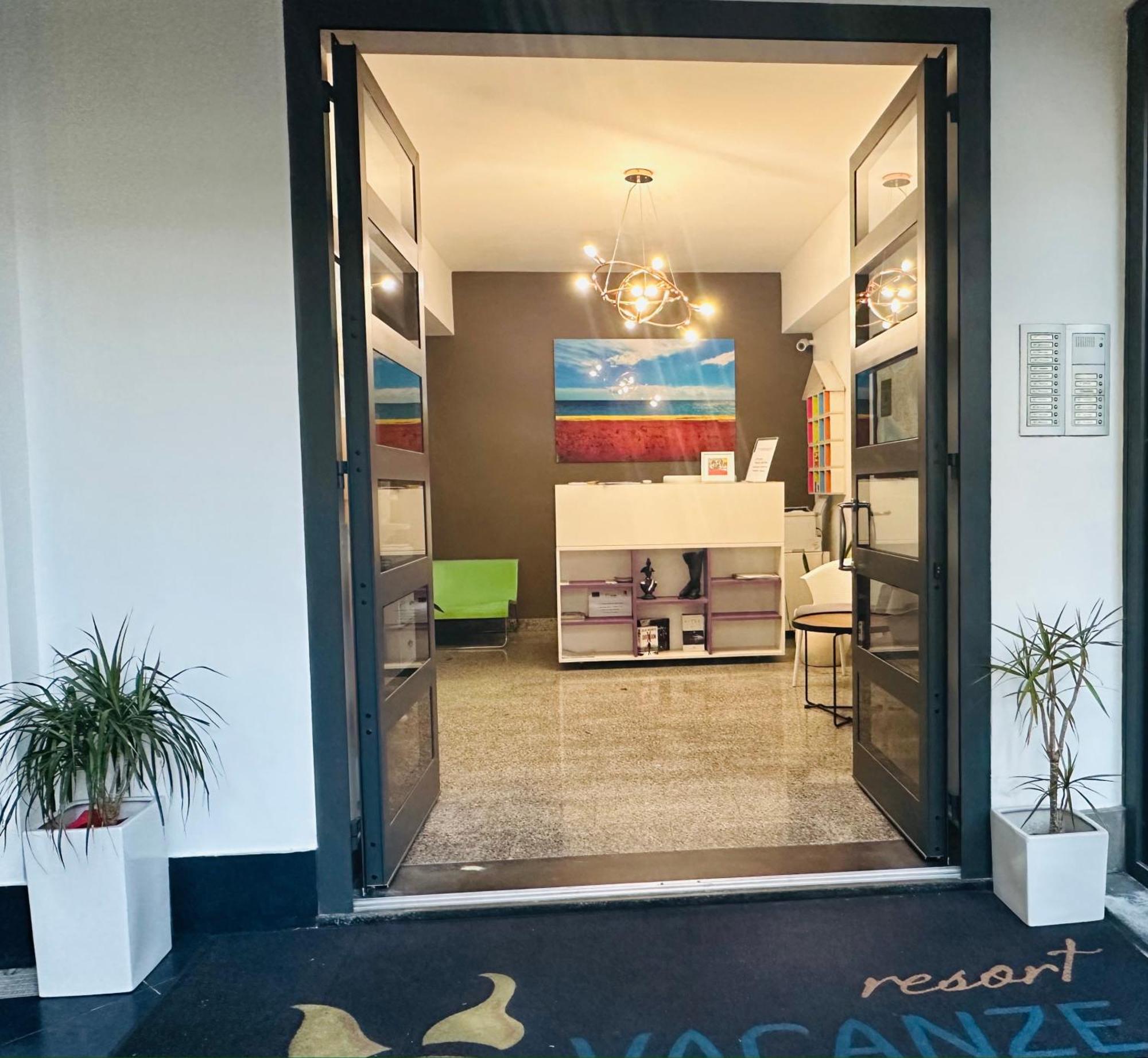 Riviera Ionica Aparthotel Santa Teresa Di Riva Exterior photo